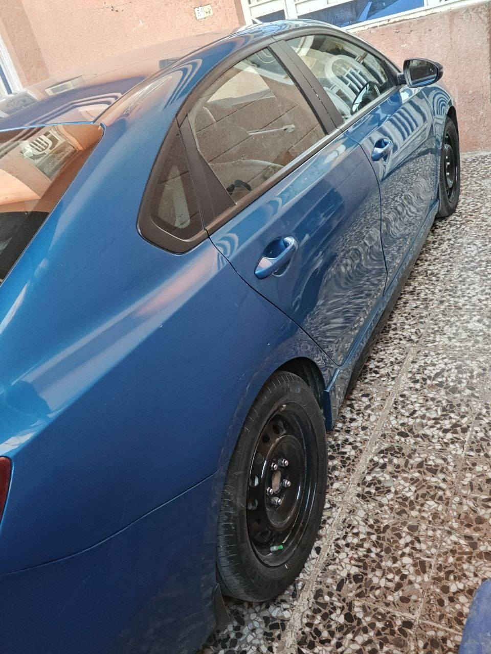 سلام عليكم فورتي 23 جيتي لاين. ماشيه 36. رقم بغداد  حادثه مذكور بصور. سعر 160 بيع او مراوس ***********
