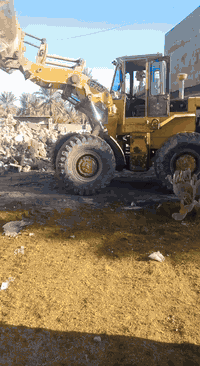 السلام عليكم يوجد لدينا كادر تفليش البيوت و وتكشير الجذران و وتكشير الجذران و قلع  الاراضي كافه انواع التفليش بانسب الاسعار بغداد فقط ***********
