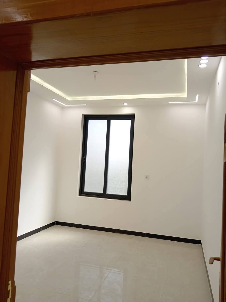 دار للبيع 100 متر شارع 10 على ساحه   حي السلام خلف  الاربع سايدات  بناء حديث غير مسكون طابقين يحتوي على 3 غرف وصالتين ومطبخ واستقبال وصحيات داخليه وخارجيه بناء درجه اولى 

__العنوان /النجف الاشرف _حي العدالة _شارع المستوصف 
 
نستقبل جميع العروض التجارية في كافه احياء النجف اداره مكتب الميار للعقار 

🟨للاستفسار الاتصال على الرقم التالي او مراسلة الصفحة 
 
📞 عباس الجنابي ***********
📞عباس هاتف الشايب ***********
