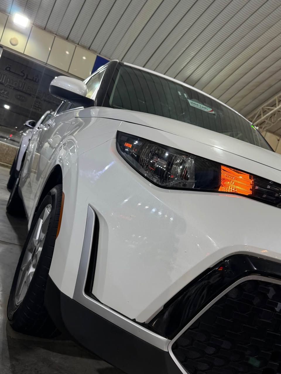 كيا صول موديل 23 
ماشيه 36 جديده جدا 
مكينة 2000 دوش 
السعر 155 وبيها مجال 
حادثها  جاملغ وبنيد بدون دواخل 
مواصفات 
كامرا 
شاشة لمس كاربلاي 
رادار امامي 
رادار خلفي 
رادارات جانبية بالمرايات الجانبية 
توقف تلقائي
تحديد مسار 
كروز سرعه 
اطفاء ذاتي بالازدحامات 
تحكم ستيرن حميع الاتجاهات 
ويل كب 
مكانه حله. 
📞***********
📞*********** حلة, بابل
