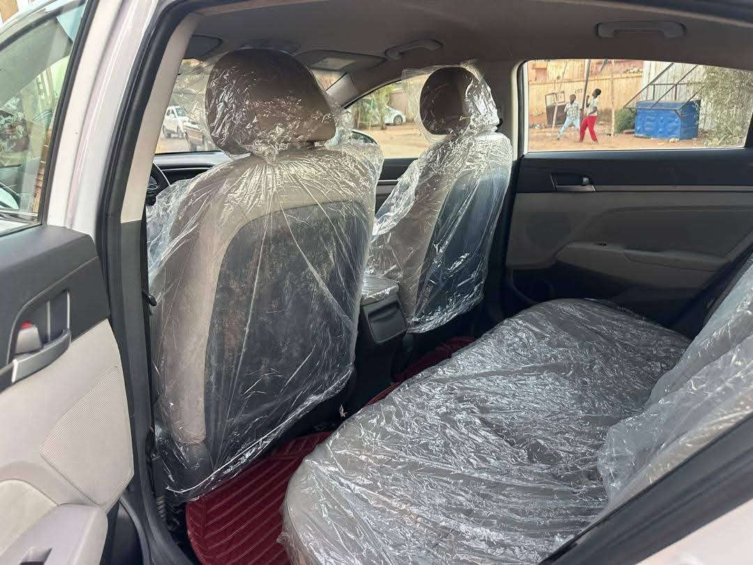 النترا 17 امريكي حادثها جاملغ يسره. مستعجله ع البيع
ب 105
***********
