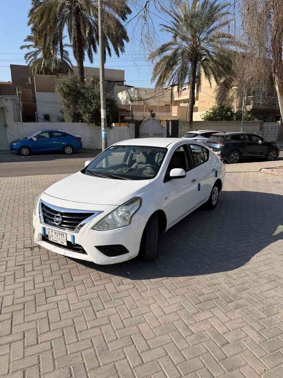 السلام عليكم
سني هندي 2020
ماشية 91 الف كيلو
تحكمات ستيرن شاشة كامرة 
رقم بغداد 
السيارة جداََ نضيفة
 حادثها خلفي جنطة و الجاملغين الخلفية 
السعر ب 109 و بيها مجال
استفسار ***********
مكان السيارة الكاظمية
السياره باسمي
