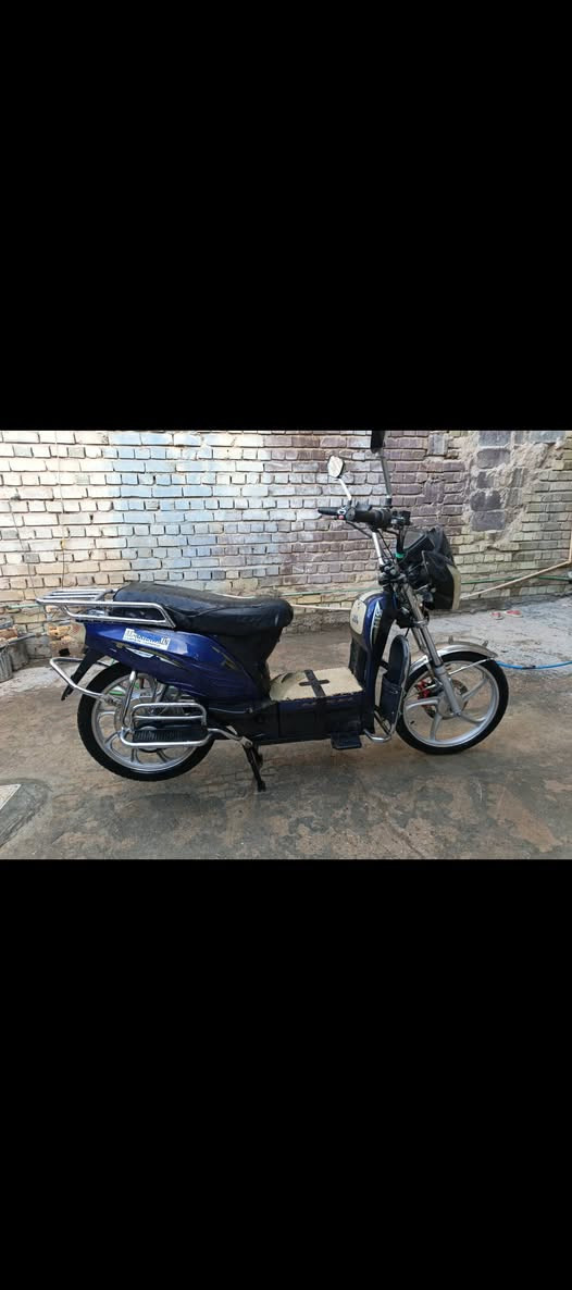 السلام عليكم ماطور شحن للبيع بطارياته نص عمرهن نضافته مثل مشوفه كدامك كله شغال مابي شي نقص سعره 250 اليريده يجي خاص اويتصل عل رقم مكاني السكنيه هذه رقمي ***********
