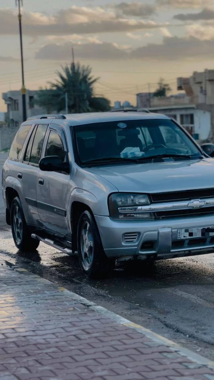 السلام عليكم
بلايزر للبيع #نقدا 85$ 
او مراوس حسب القناعه....
الموديل 2004
گير محرك #شرط وضع شركه
منضومة غاز شغاله 
تبريد شغال 
كهربائيات كلهه شغاله 
رقم دولي دهوك مميز
شرط بدون ضرر 
شرط بدون صبغ
السياره فول ومكفول جاهزه وحلوه 
الهاتف ***********
