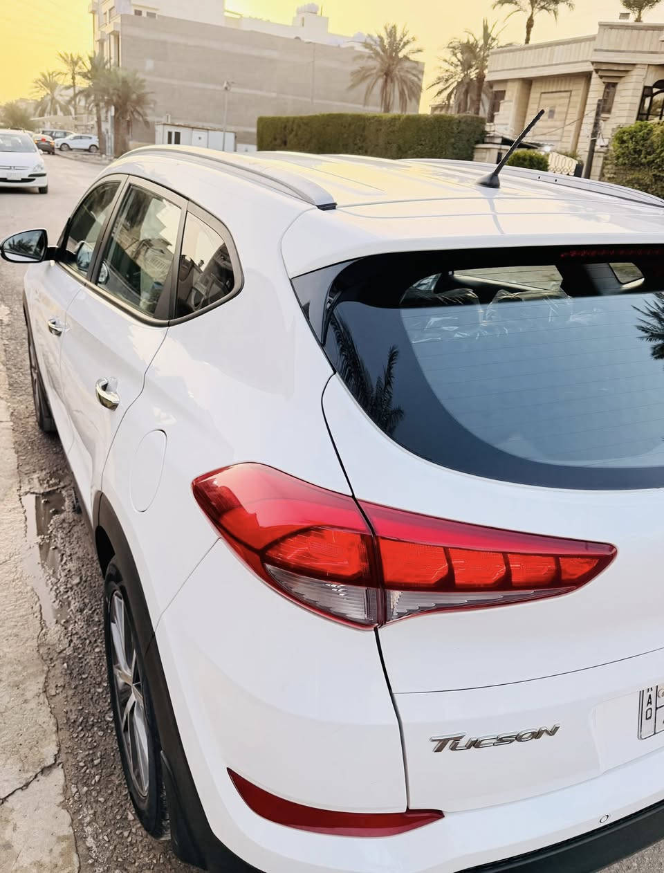 السلام عليكم للبيع توسان 2016 خليجي وكالة مكفولة كفالة عامة ماشية 105 رقم بغداد سنوية جديدة مشروع وطني مواصفات فول قمارة حديد السعر 173 ورقة  وبيها مجال بسيط للاستفسار اكثر الاتصال على ((*********** ))مكاني بغداد زيونة.
