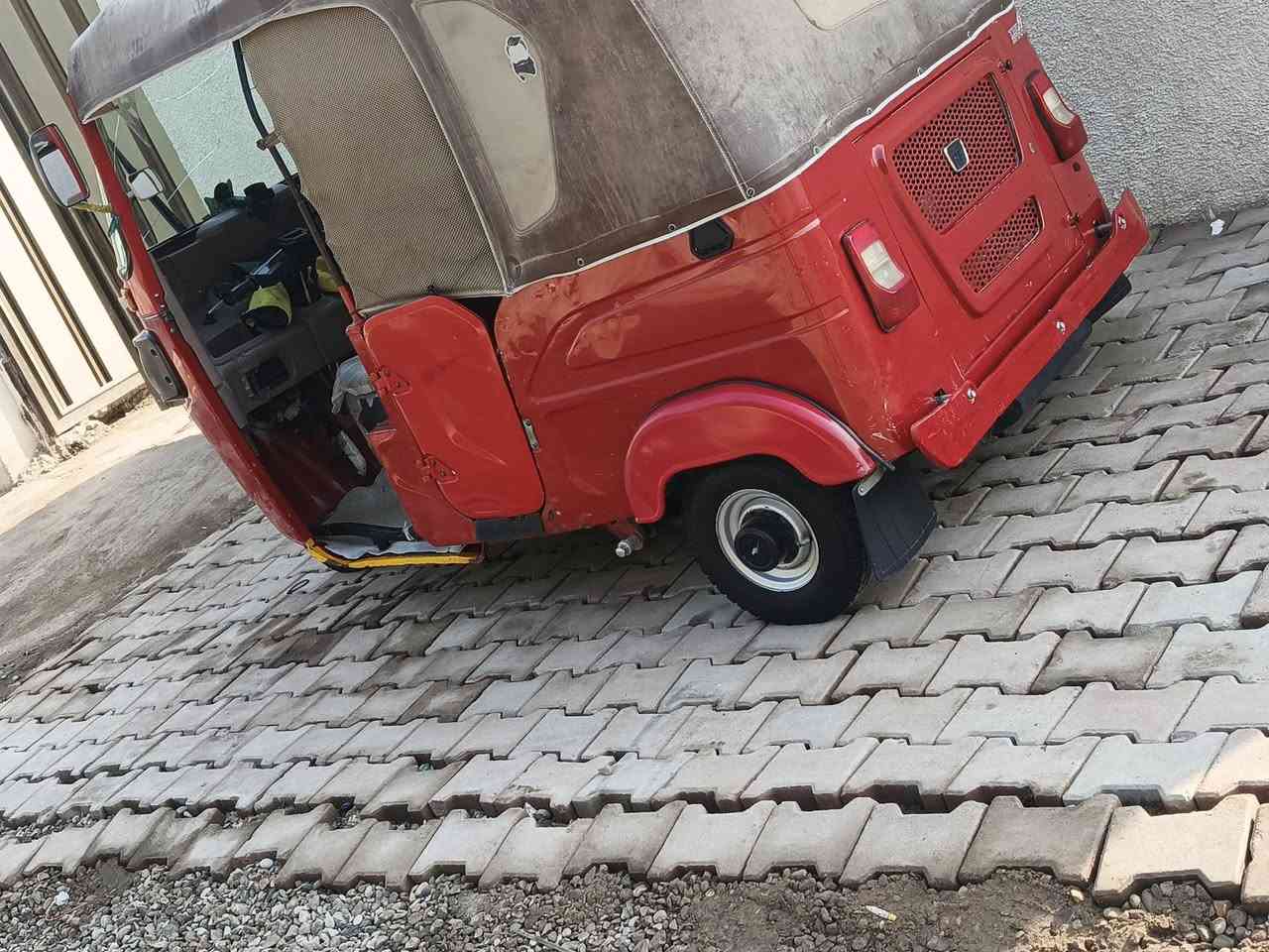 شباب السلام عليكم تيك توك موديل 22 شهر الثالث لا صبغ ولا معجو تكتك خير من الله مكينه لا تبخير ولا تنقيص بدل بوشه وبستم والمكينه صلوات على محمد ما تسمع صوتها الفاتحه شريكه الشراي السعر8500 هذا رقمي***********
