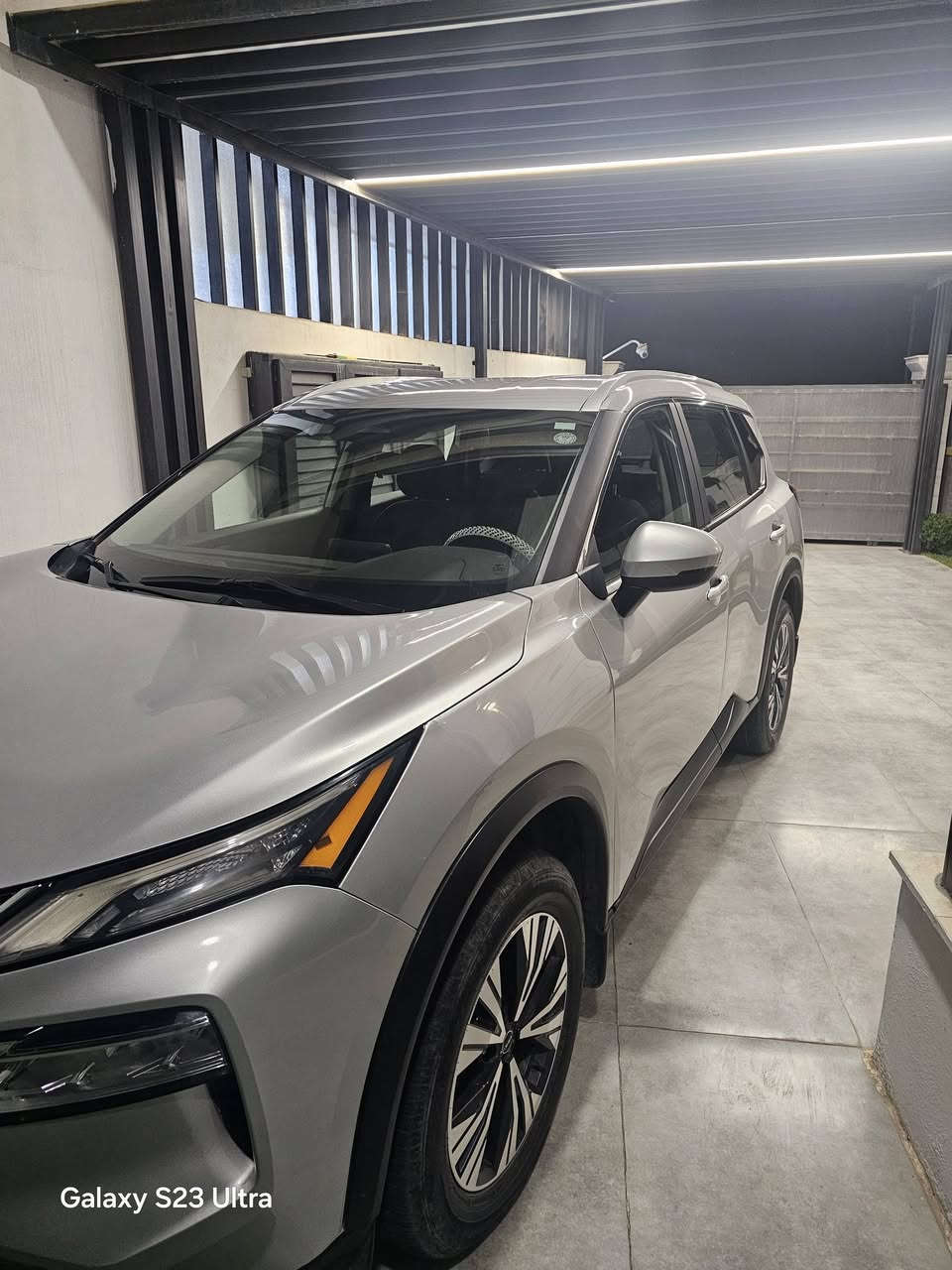 نيسان روج SV
موديل ٢٠٢٣
رقم اربيل باسمي
ماشيه ١٨ الف 
الضربه خفيفه 
السعر المطلوب ١٧٠ 
تحويل وكاله حاضر
الاتصال ***********
