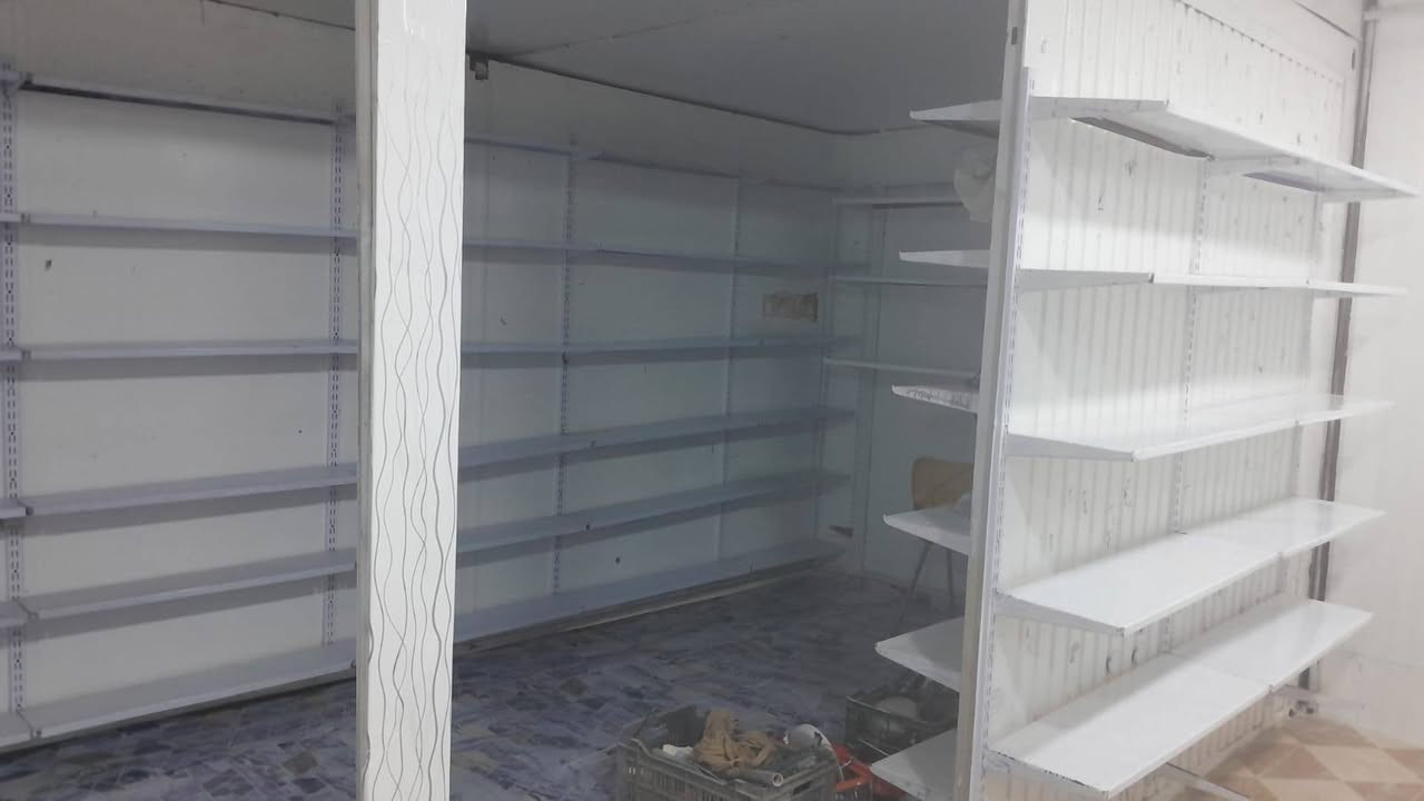 السلام عليكم كرفان للبيع بدون رفوف
طول 6 مترات والعرض 2 مترات 

السعر مليون ونص وبي مجال  الرقم مبايل

 ***********
