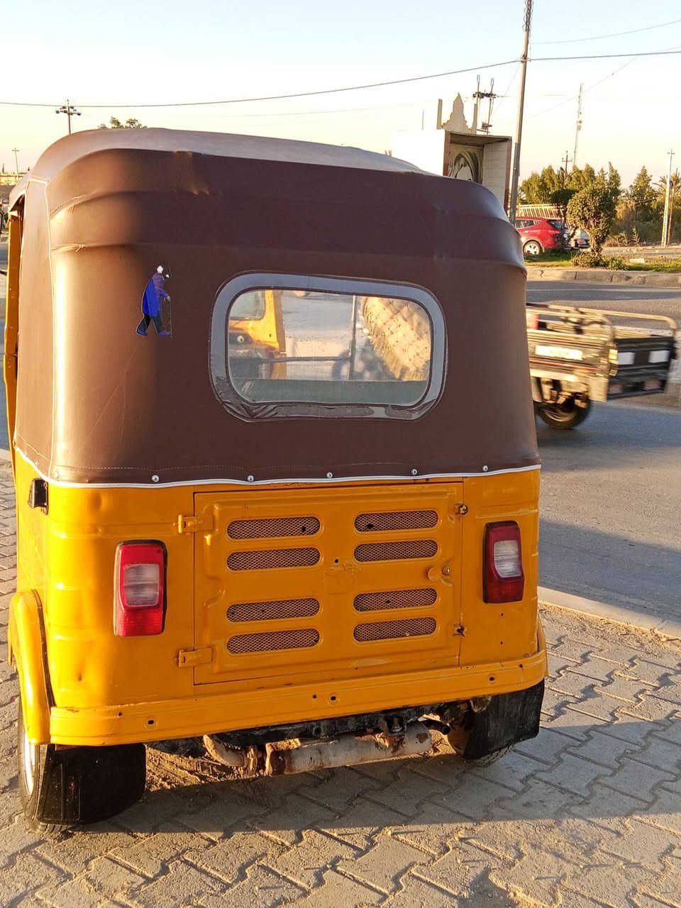 سلام عليكم 
تكتك داخله بل 19
نضيفه قطرت خياس مابيها 
مكينة لا تنقيص ولا تبخير 
تكتك خير من الله كبل لشارع 
عنواني بابل ابو غرق
سعر 4400 وبيها مجال 
***********
