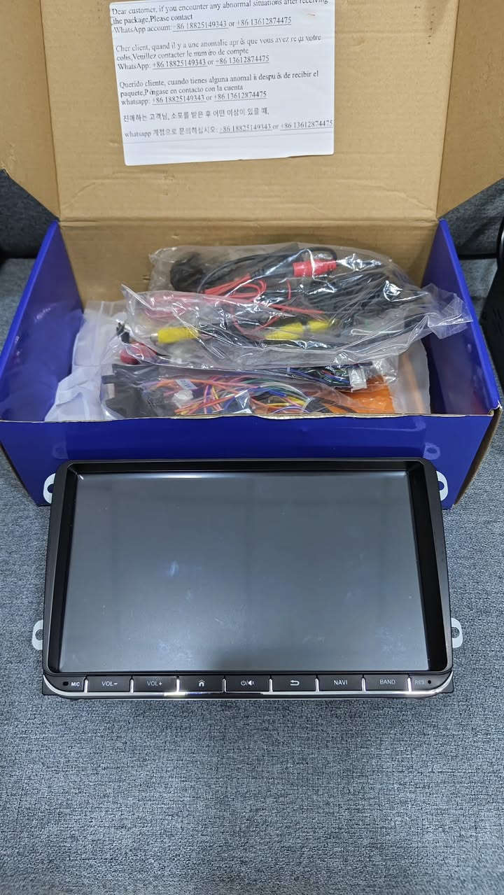 السلام عليكم 
شاشه حجم 9 انج نظام اندرويد جديده غير مستعمله 
فولكس واكن باسات جيتا 
ذاكره 64 رام 4 كار بلي اندوريد اوتو وفان 
ملحقات كامله وياها فيش وكنباس على بلاد بدون تحوير وكامره خلفيه 
السعر 75 الف ومجال بسيط 
مكان بغداد ويتوفر توصيل داخل بغداد


**إذا كنت صاحب هذا الإعلان وتريد حذفه لأي سبب، رجاءا أرسل رسالة إلى الدعم الفني**