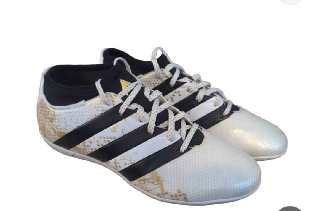 أديداس قياس ٤٤ تلبس ٤٣ نضيفه فول
سعر لقطعه 35 الف

توصيل موجود 🚕🚕🚕🚕🚕🚕🚕

*********** واتساب
