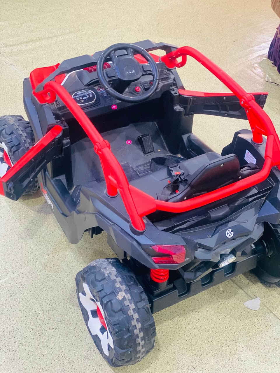 سلام عليكم سيارة اطفال جبلي نوعيه القوية مو العاديه اربع دبلات كاملة مابيها نقص ريمونت تحكم دوسه بانزين شاحنه هورن لايت كلشي كاملة   سعرها 130وبيها مجال قليل

*********** البصرة, العراق
