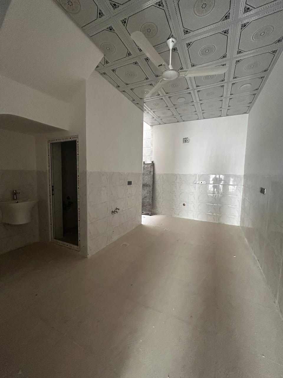 بيت للبيع جديد 🏡

📍 البوبيات عامود 33

📏 المساحة: 52 متر

🚪 الواجهة: 4 ونص متر

📐 النزّال: 11.75 متر

🛣️ عرض الشارع: 8 متر  يبعد 50 متر عن الشارع العام

📝 التفاصيل: زراعي ، سند 25

يحتوي على (غرفتين نوم +وصاله + واستقبال +ومطبخ +وصحيات عدد 2 )

📞للاتصال ..***********
