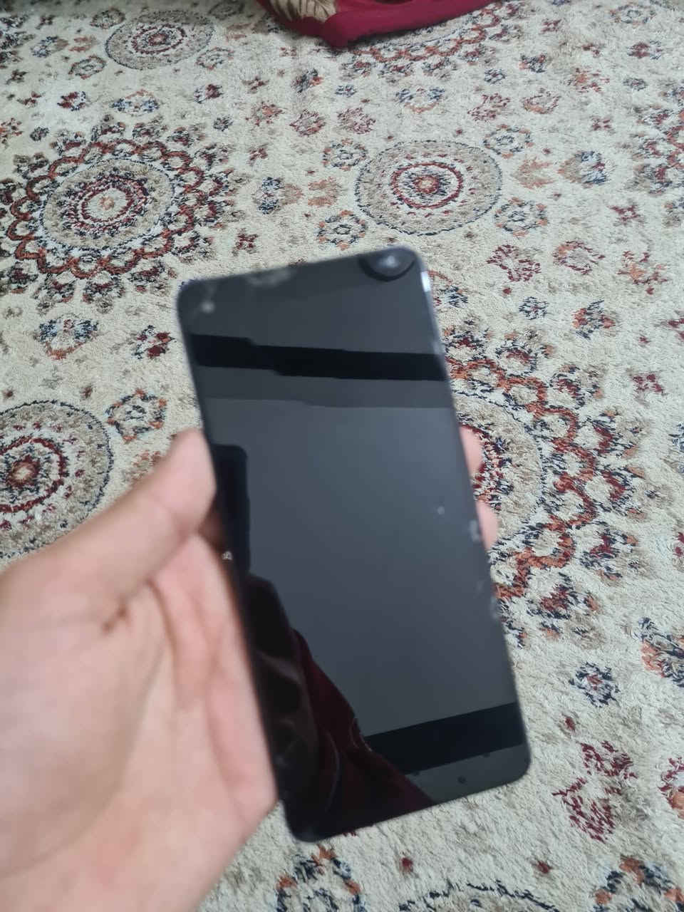 سامسونك A21s
ممفتوح ذاكره ٦٤ بطاريه ٥٠٠٠ ممفتوح كله شغال فقط شاشه مفطرة ممأثر عل لمس 
السعر 60 
***********
ديالى كنعان او بعقوبة
