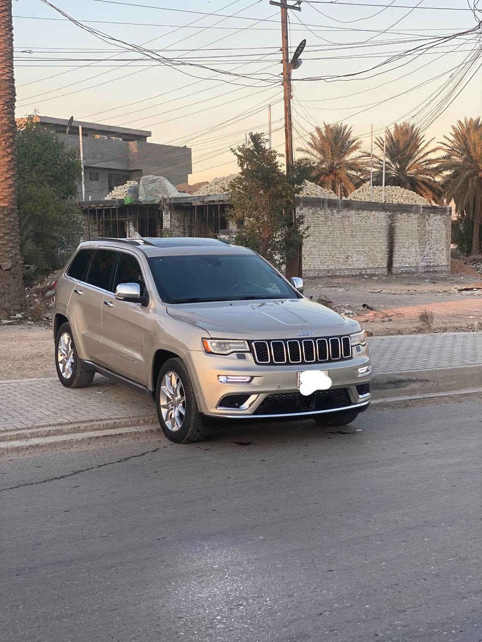 السلام عليكم
اليدور شي مميز 

جيب سومت كراند شيروكي 2016 كص جنطه

فول مواصفات للاخير

بانوراما

تدفئه وتبريد كشنات

رادار امامي 

رادار خلفي 

رادار جانبي

نقطه عمياء

اشاير بالمري

رادار بالمري

مري شفط

هيتر ستيرن

السياراه كلها مختمه سومت

سياره دخول جديد 

سياره شرط تراي الزيرو 

وماكو اختها بالسوك كم وحده هنه

موجوده السياره بغداد 

السياره ماتفيد البياع شراي لا يخابرني 

سعره 97ورقه 

وبيها مجال قليل
 ادووات ادوووووات

‭

0772 146 2703‬
