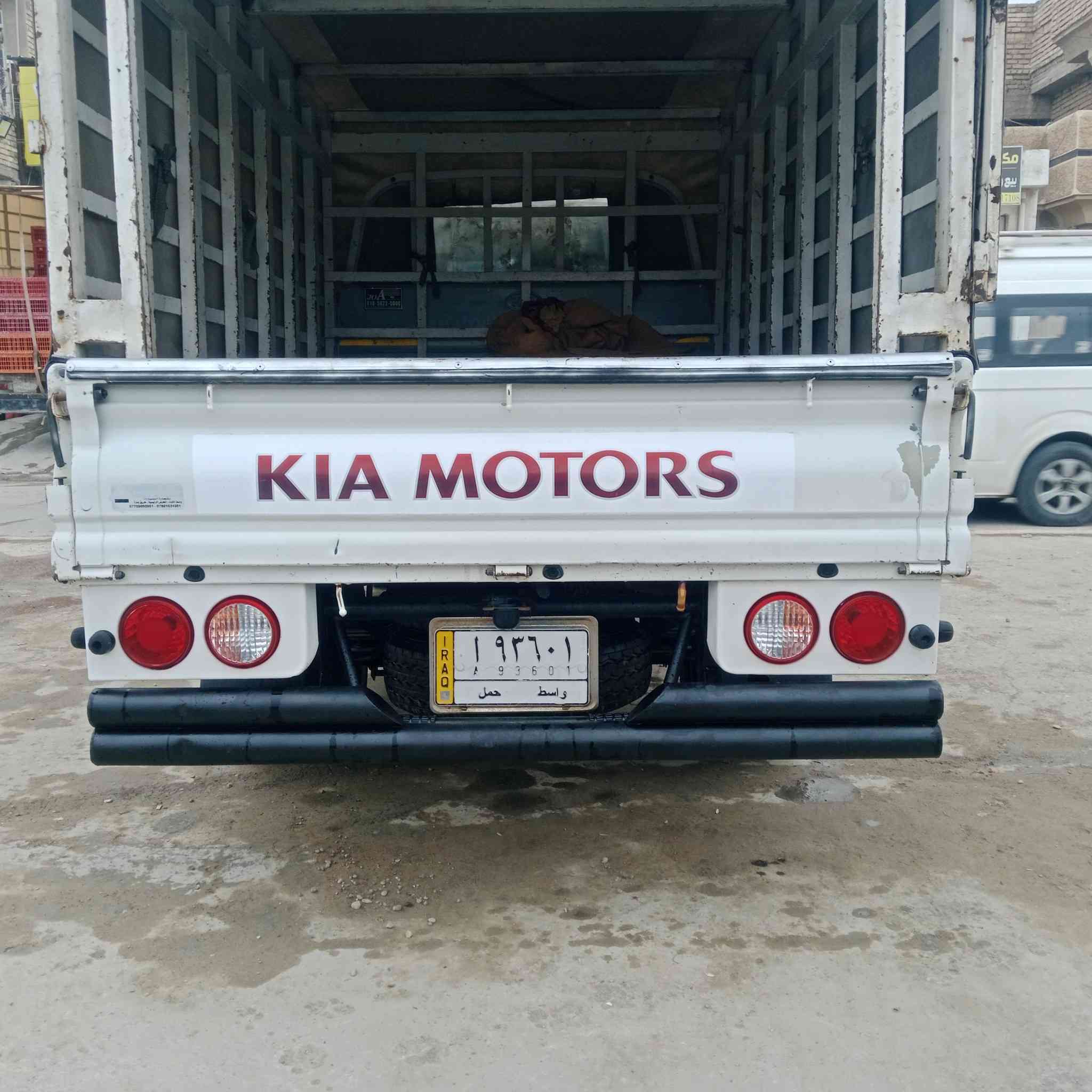 سلام عليكم للبيع 2700مديل 20شهر 12شكل جديد مواصفات ٢١ كفالة عامة من كلشي علشركة محرك ما مفتوح سيارة جديدة ماشية 100الف سيارة تبريد تدفىة هتر مري فول مكاني بغداد سعر ١٢٩ اي ستفسار اتصل ***********
