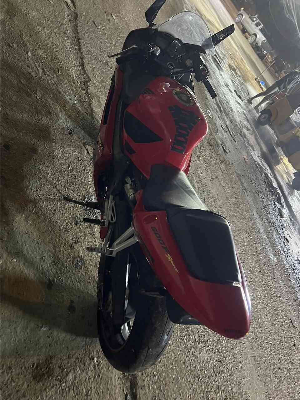 السلام عليكم امفوراي  للبيع دراجه كير مكينه ممفتوح كفاله عامه دراجه شلعه معدل دراجه نصبتها حلوه بيها نقص واحد زنجيل شوي تعبان يرادله تبديل ب25الف فقط دراجه نضيفه مكانها بلديات قرب تقاطع الكهرباء سعر3250$ وبيها مجال قليل رقم الهاتف *********** وتساب فقط 🌹
