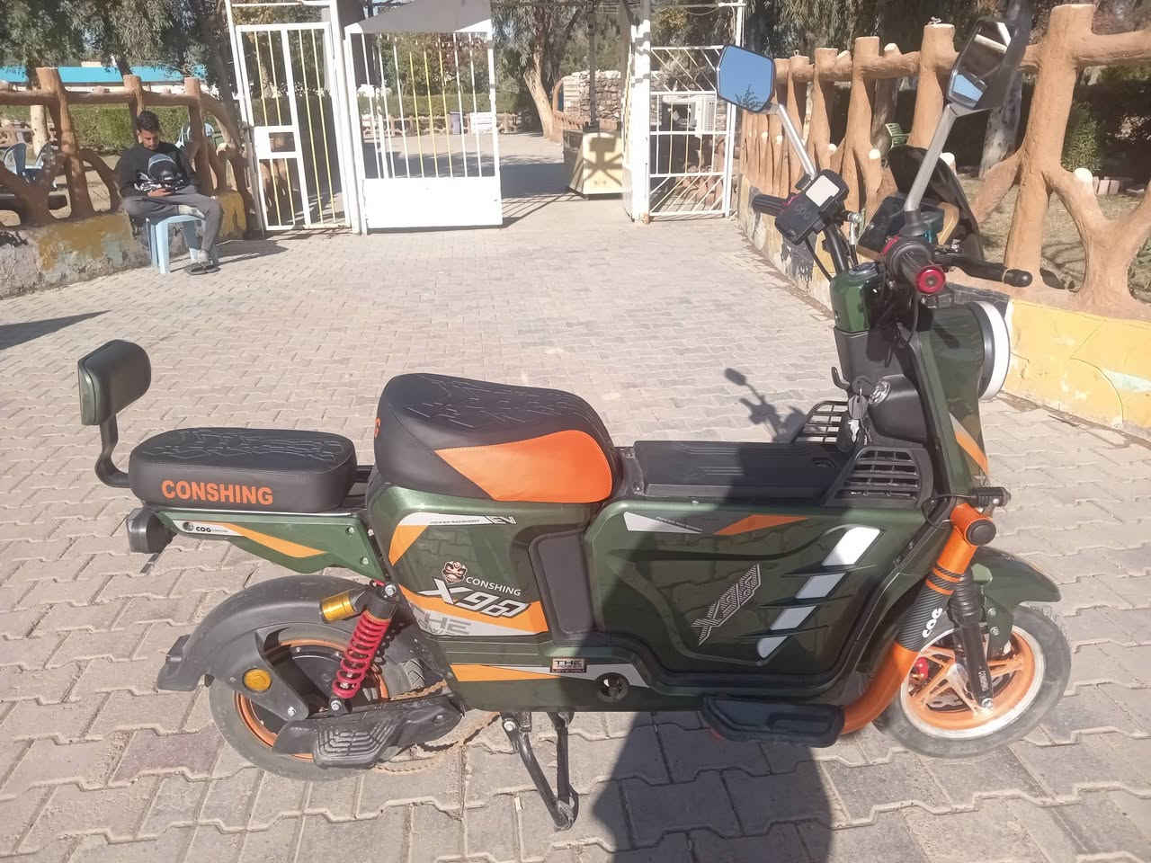 السلام عليكم بسكل شحن لبيع بعدهه جديده لا بيهه عطل ولا عينه تجي اشوفهه موديل ٢٦ العنوان بعقوبه يم جسر خرنابات السعر خاص متوجد عله فيس رقم الهاتف ***********
