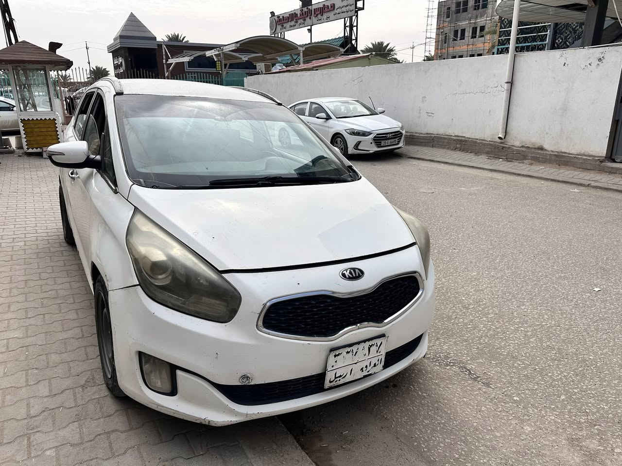 السلام عليكم من رخصه الادمن / كيا كارنز  موديل 2014 مواصفات معروفه  مصبوغه عام رايده 115 للتفاصيل اكثر ***********

