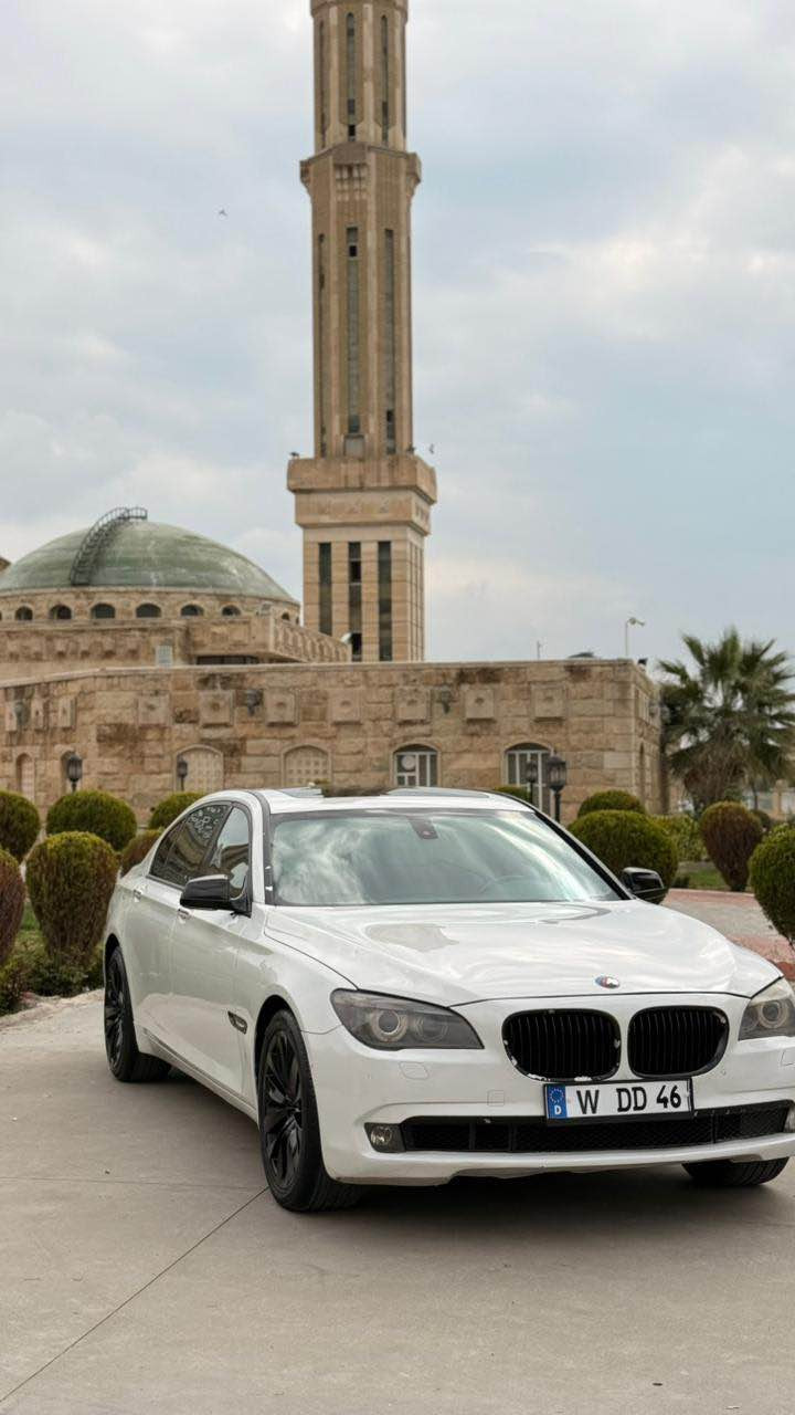 BMW 740i 2012
🔱.                 📦✅                    ⚜️
BMW / 740i /VIP🔱

لیزەر دوبەی 🔻
داخیلی vip🔻
شاشە گەورە ماپ🔻
٥ پەردە🔻
سوکان کارەبای🔻
کامیرا (٣٦٠)دەرەجەیە 🔻
بەسمە🔻
سلایت گەورە🔻
ناو قەیسی 🔻
کامل سێرڤس بۆ کراوە🔻
 کوشن مەساجە 🔻
پشت و پێش حساس 🔻
ئۆتۆ هۆڵد ئۆتۆ پارک🔻
٣ گێڕ🔻
کوشین خزنە🔻
٣مۆدە » نرماڵ + سپۆرت + سپۆرت بڵاس🔻
گوشن کارەباری و جلد🔻
تحدید سرعە🔻
هەموو شتی لەسەر دەقی شەریکە ماوەتەوە🔻
دوو شاشەی دواوە🔻
مواسەفات تەواو نابی ⛴️
دینارێک مەسروفی تیا نییە🔻
شوین 📍هەولێر🔻
‎📞ژمارەی تەلەفۆن :[***********]
نرخ (82)💵 أربيل, العراق

