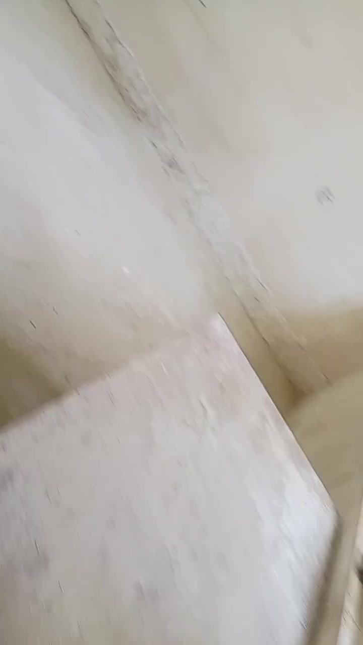 يوجد كادر تنضيق بيوت + تفليش + تنضيف شبابيك وبوب واسعار جدا مناسبه ***********
