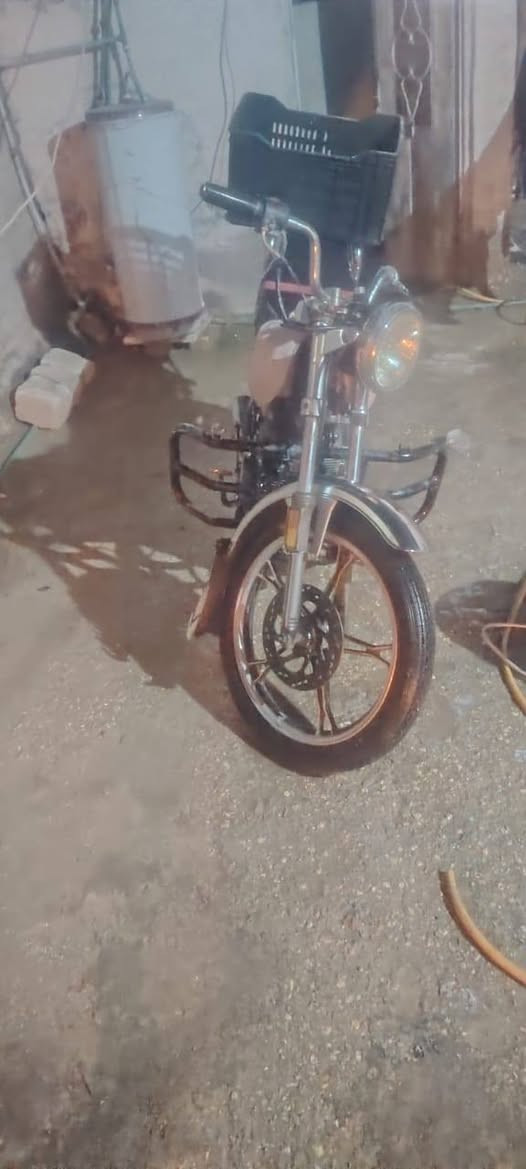 للبيع صقر جوندة مكفولة من كلشي كلك مكان نجف كوفة سعر ١٧٥قفل بدون عملة ***********
