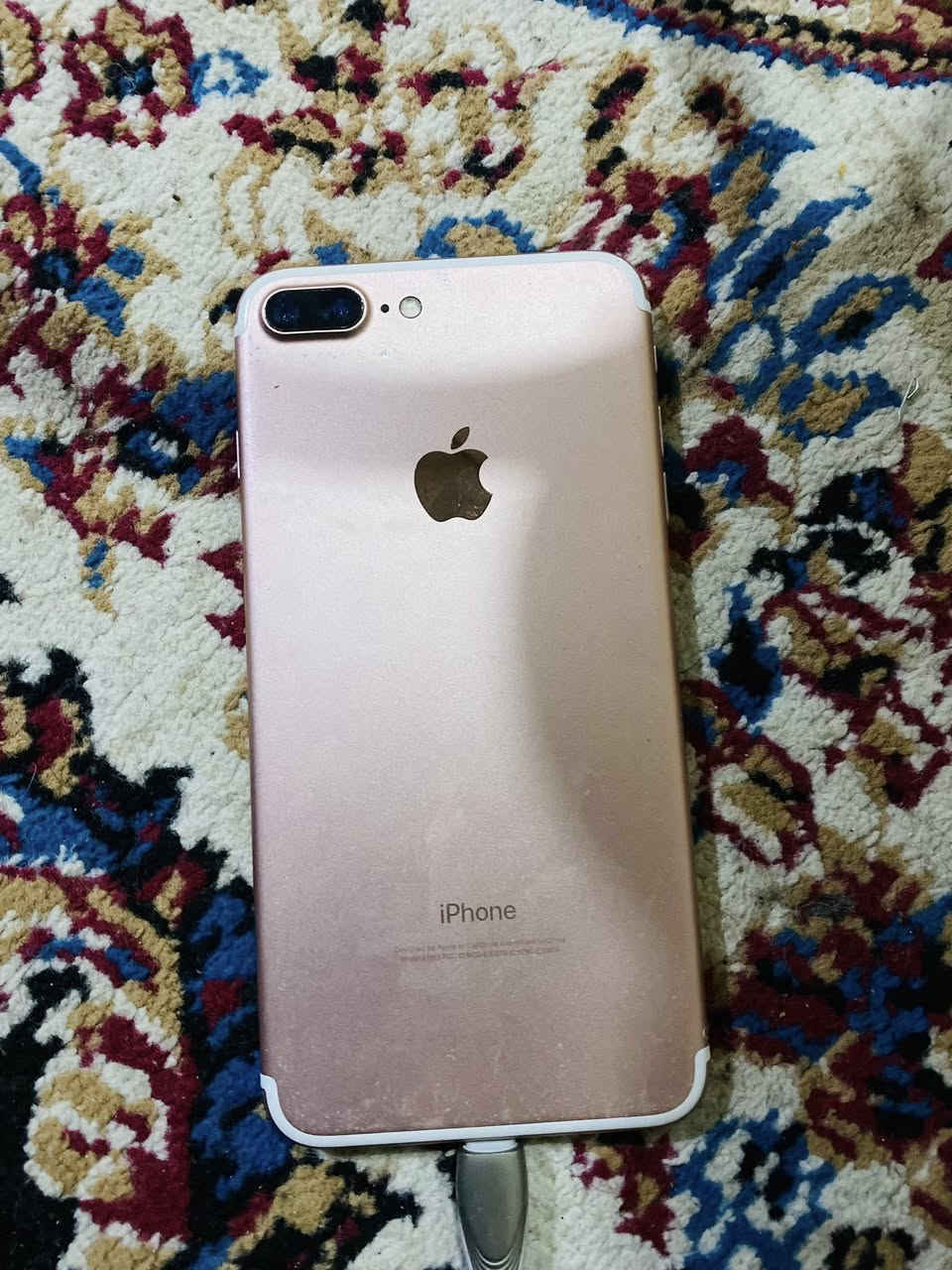 ايفون سفن بلس ذكره 126 + بطريته 77 مكان نجف كوفه قيم وخذ ***********
