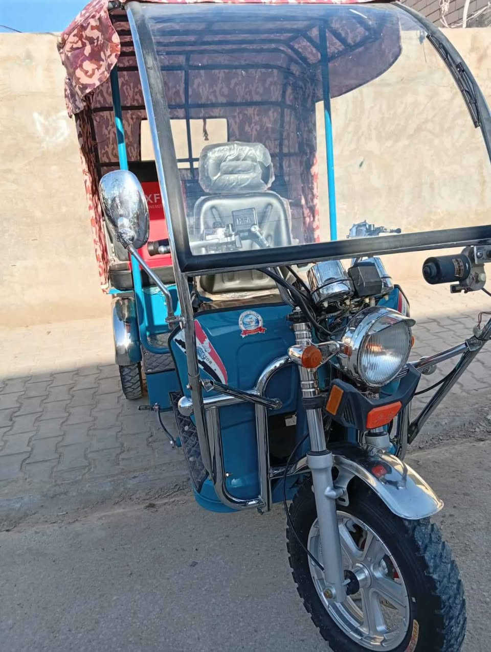 تكتك بانزين نضيفه استخدام اقل الشهر نضافه فول 100℅ االسعر 3 مليون وربع ع نجف حي ميسان *********** النجف, العراق
