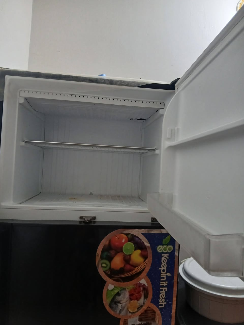 ثلاجه جبيرة كلش نظيفه سعر 300وبيه مجال مكانه سبع البور


**إذا كنت صاحب هذا الإعلان وتريد حذفه لأي سبب، رجاءا أرسل رسالة إلى الدعم الفني**