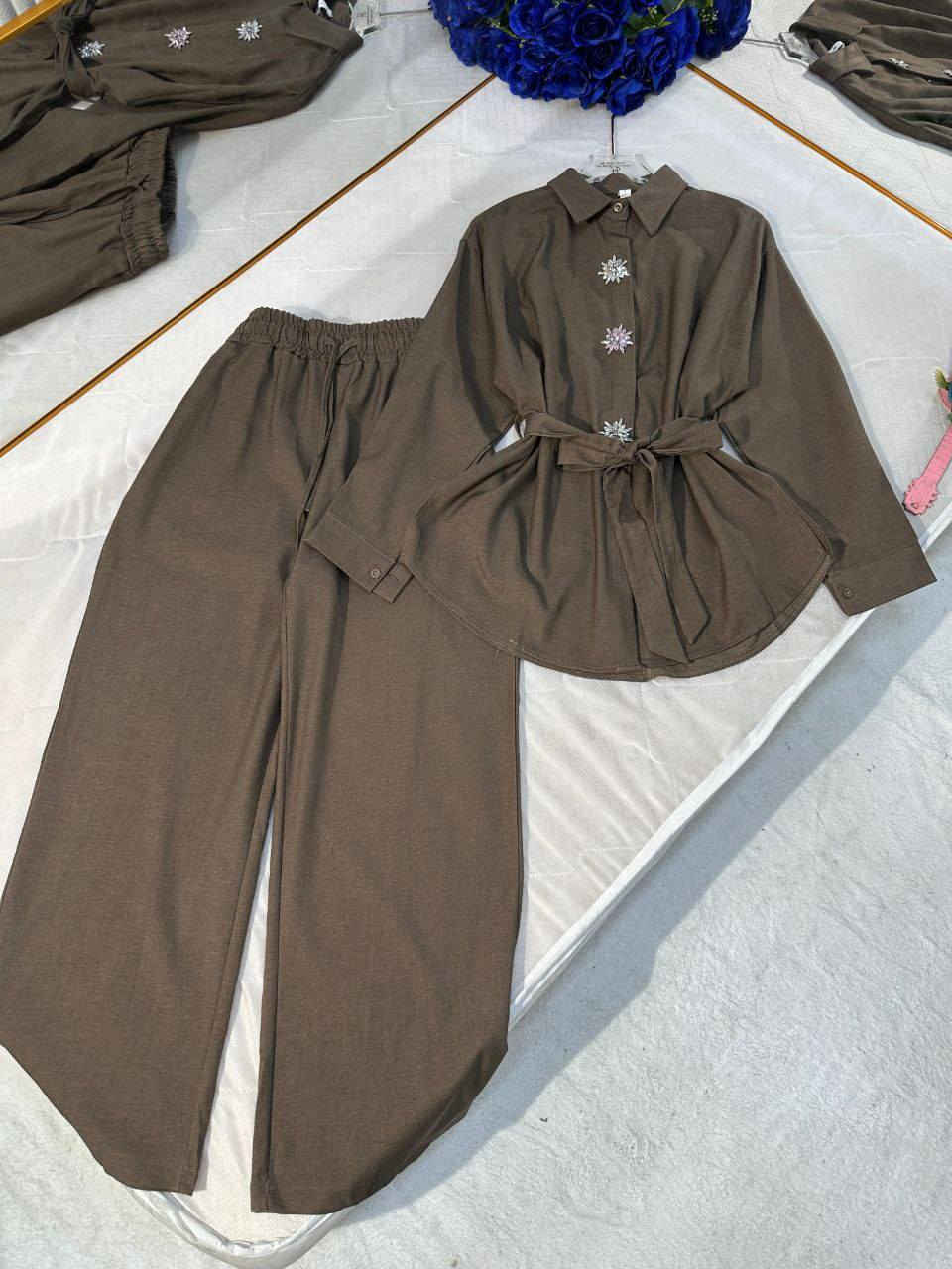 #سوت صيفي ابوشدة يجنن بالبس
القياس38-40-42-44-46-48


**إذا كنت صاحب هذا الإعلان وتريد حذفه لأي سبب، رجاءا أرسل رسالة إلى الدعم الفني**