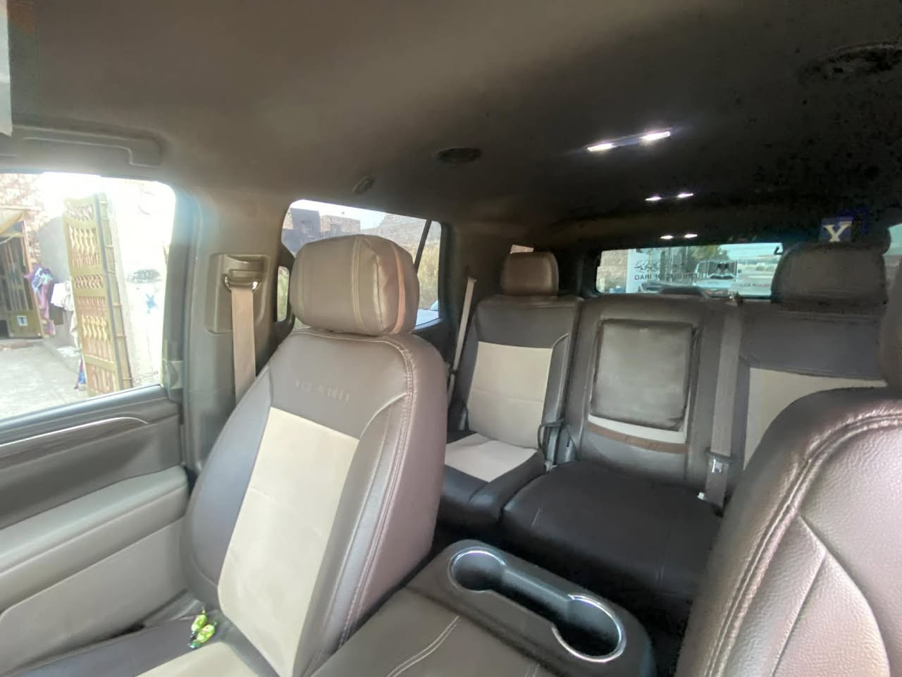 شفروليه تاهو منصوري وكالة خليجي
موديل 2021علامة سودة
السيارة جديدة ما شاء الله
ماشية 28 ألف كم حقيقي
محرك وقير شرط وما مفتوحات
السيارة مكفولة كفالة عامة
بدون بارد بدون تبديل بدون صبغ
كل الأغراض بلادي موجودة
تحويل مباشر

المواصفات
محرك 5300 سي سي
8 سلندر
جكات كهرباء تصعد وتنزل
سقف بانوراما
أربع كامرات 360 درجة
نظام رؤية شاملة Bird View
رادار
تحديد مسار
تشغيل عن بعد
5 بصمات
كشنات  فاخر مع خشب ملكي
جميع الكشنات كهرباء مع ميموري
كشنات تدفئة وتبريد
شاشات خلفية
نظام صوت BOSE عدد 10 سماعات
شاحن وايرلس
دوسات  مع إنارة LED
نظام سحب مقطورة مع كامرة
جنطة ذكية تفتح وتنسد بالقدم
مرايا شفط
جنوط كروم 22 مع تايرات
ثلاجة
مخارج USB لجميع المقاعد

رقم صاحب سياره 
唐肇廷#6.     
***********
