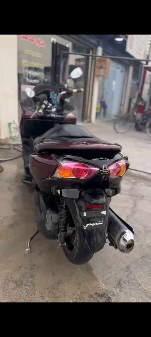 سلام عليكم فورزه 010 S7  كامله مسجل سماعات  وتحكم   مكينه  ومي راديتر اخضر اصلي وكير   خير من الله كلجات ليوم بدلتهن  اصليات  وقايش اصلي دراجه كهربائيات لايت زنون  مابيهن زلغ   تايرات  نضيفات صدرها  نضيف  وناعمه  فول مرايات ستيل  واريل قاعده تليفون اوكس     دراجه نضيفه كفراتها ٧٠٪  بيع او مراوس  سعر ١٣٠٠  وبيها مجال  مكاني دوره شارع ستين   وتساب ***********
