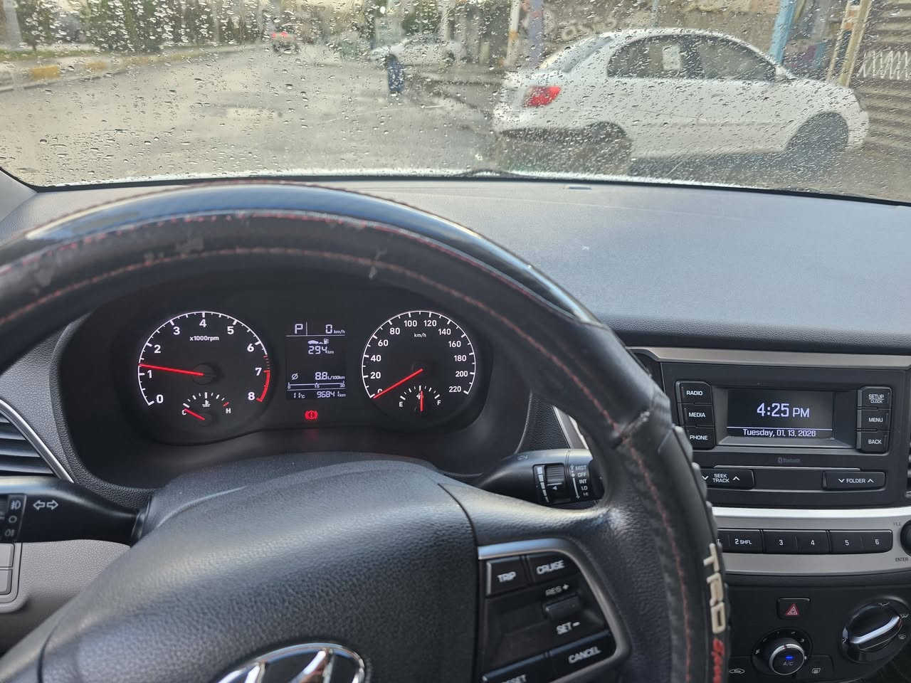 اكسنت 2020 خليجي 👉👉
السعر 120 وبيها مجال للشراي
رقم اربيل جديد 
سنوية 2026 ما ساقطة 
ناشر السونار عيني شوفه وهاي معلوماتها كامله 
اذا تحت تشوف صورة الضرر من الاسفل تفضل خاص 
ضررها ضربة صندوك ( الحوض لي الوسط ومرجع ) وجاملغ اليسار خلف  صبغ ومعجون
بيها داخل من جهة الجاملغ اليسار اثر الضربة 
صندوق مبدل  اصلي 
بيها كارت اثر شخط بالباب خلف السكن 

كوبون بانزين
سيارة ماشية 96 الف كيلو متر 
مثبت سرعة
تبريد قطعتين 
اشاير مري 
كاميرا خلفية 

المعلومات كامله اغاتي الي يحب يشتري يتصل 
سيارة كاملة وجاهزة للفحص والتراي 
كير محرك طخم شرط 
شراي تفضل اتصل ***********
مكاني حي الشرطة
