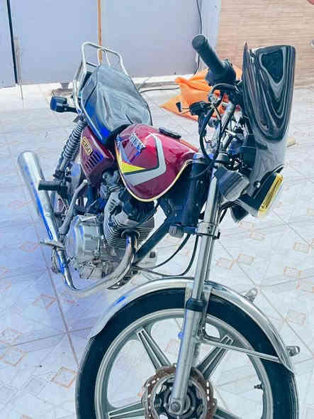 السلام عليكم دراجة ايراني سافان موديل 24 دراجة كلشي ما بيها جانت متروكة يرادلهة ترتيب بيها نواقص عارضهة ب 500 وبيها مجال *********** ويرهم مراوس
