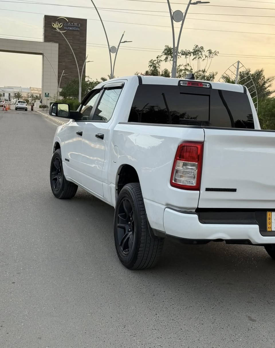البيع رام بك هورن 

شاشه كبيره 

دبل قاصه 

ماشيه 100 الف 

موديل 2023

سنويه تسقط 2031 

ترقيم جديد 

سياره دخول جديد 

رقم أربيل بسمي 

محرك 3600 

لون ابيض 

باب طويل بدي قصير  تو ويل @إشارة

ضرر السياره شبر بل باب مال بدي 

وبل جاملغ ضربه بسيطه 

سياره على وضع الشركه 

تحويل ثاني يوم 

تخم ويل 

تخم تاير 

سعر 295 $ 

مكان السيارة 

صلاح الدين تكريت 

‭٠٧٧١ ٠٠٩ ٩٨٨٢‬
