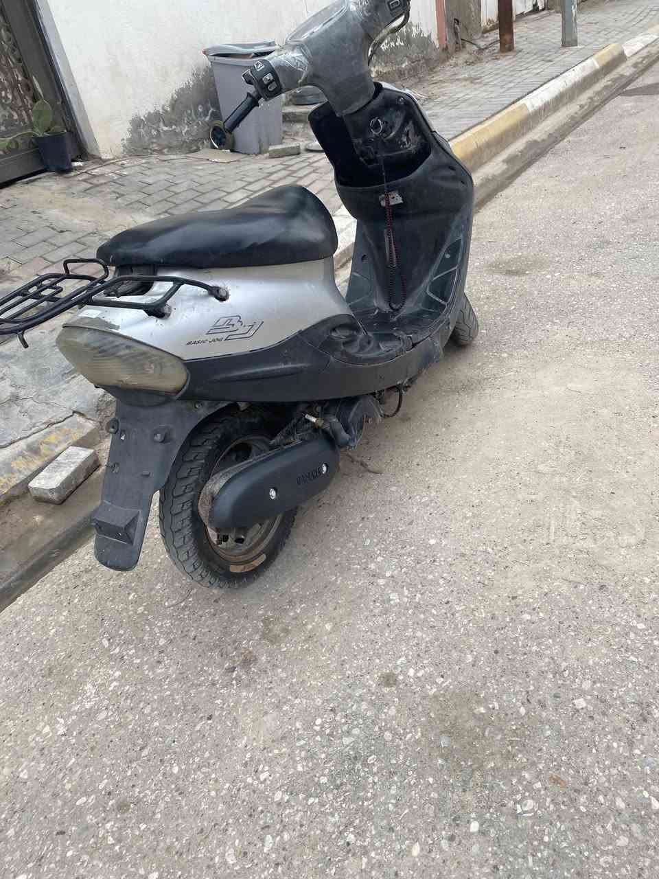 السلام عليكم بيجي مجفته توه ماصار هواي نضيفه مكينه ناعمه بس كو شغوط بل كفرات شويه الدراجه مال جناي تواير جديده 275وبيه مجال مكاني السماوه!رقم الهاتف …***********
