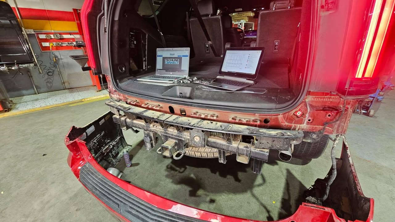 🟥Cadillac Escalade 2025
⬅️ برمجه نظام الركن الالي
⬅️ معالجه الظفيره الأماميه والخلفيه
⬅️اضافه وبرمجه رادارت خلفيه مع طقم حساسات البرمجه اونلاين بأجهزه وبرامج الوكاله
⬅️تتوفر لدينا جميع الحلول البرمجيه الاون لاين ولجميع انواع السيارات
(مجموعه ٨ كلايسلر / GM / VW /  تويوتا لكزز)
خدمات حجي وليد البغدادي 
كركوك شارع المطار قرب كراج بغداد 
معن /***********
علي/ ***********
