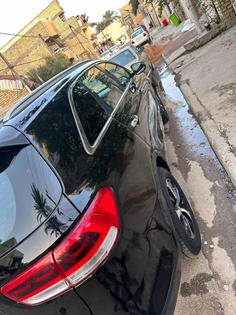 للبيع فقط فقط سورنتو رقم بغداد مديل 16وارد امريكي سعر 150وبيها مجال بسيط 
سياره خمسه راكب فول مواصفات عده الفتحه سياره جاهزه نواقصها بسيطه سياره جاهزه مصبوغه احزام للجماليه بدون دواخل سياره صورها قبل الصبغ عندي سياره تحويل مباشر مكانها بغداد كاظميه ***********
