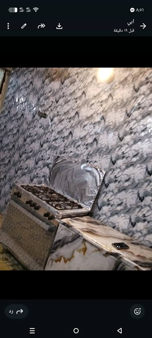 سلام عليكم بيت  للبيع مساحه 100بدونم خلف مدرسه لأمراء غبل شارع عشرين بيت نضيف ومطبك ارضيه بيه غرفه وصاله وحمام داخلي وحمام خارجي واستغبال وكراج جبير صطح مطبك شتايكر ولبيت ما ناغصه شيه استفسار ***********
