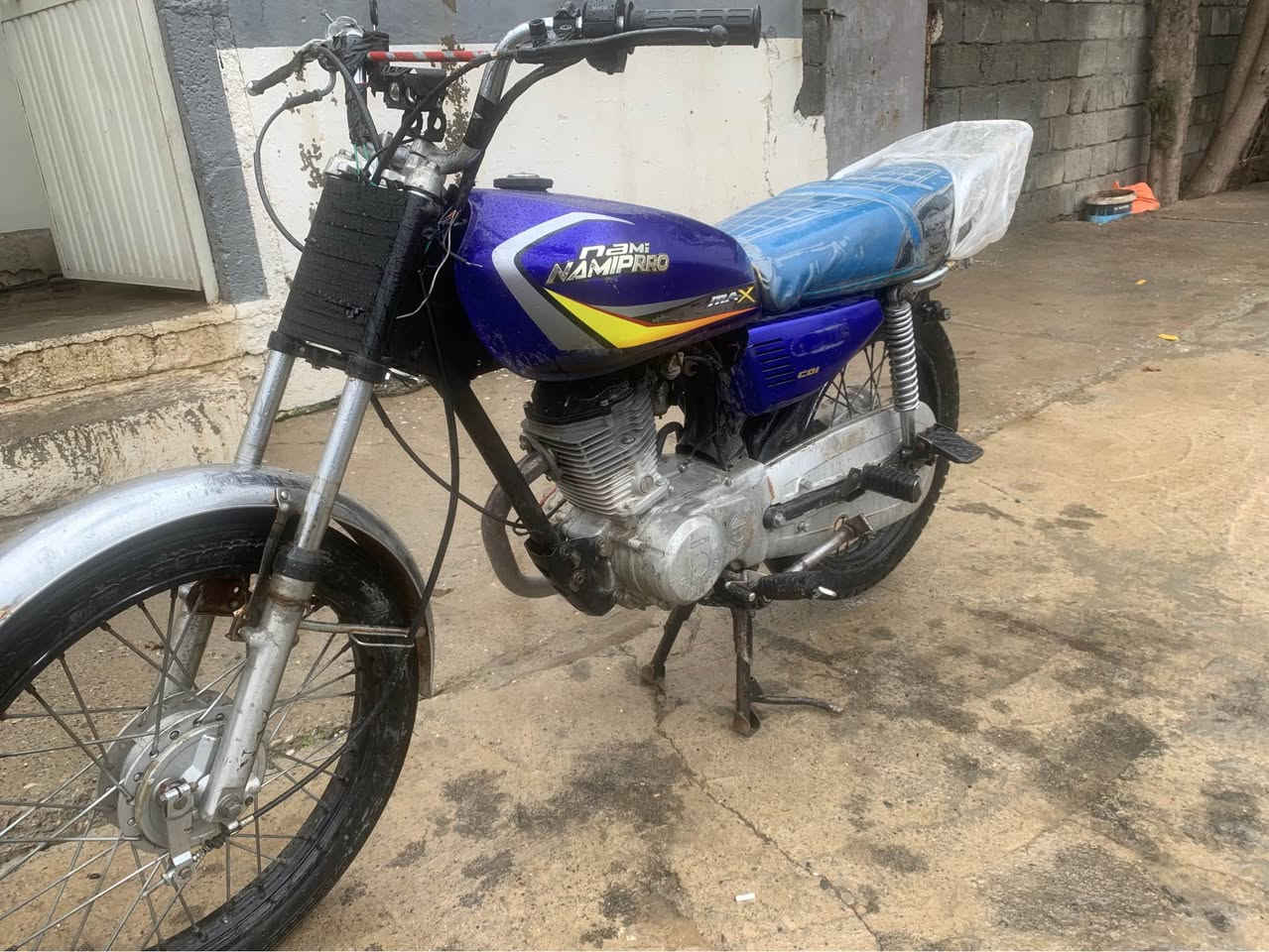 بةناوى خواى گةورةو ميهرةبان ماتور نامى موديل  ٢٠١٨سيعرى ٢٠٠مةجال تايةبوتاية بةشةرت  نةدووكةل نةرون نةسةوتى تيدانية  لةحيميشى نية نةبساو  لةقةلادزيية*********** بشدار, السليمانية
