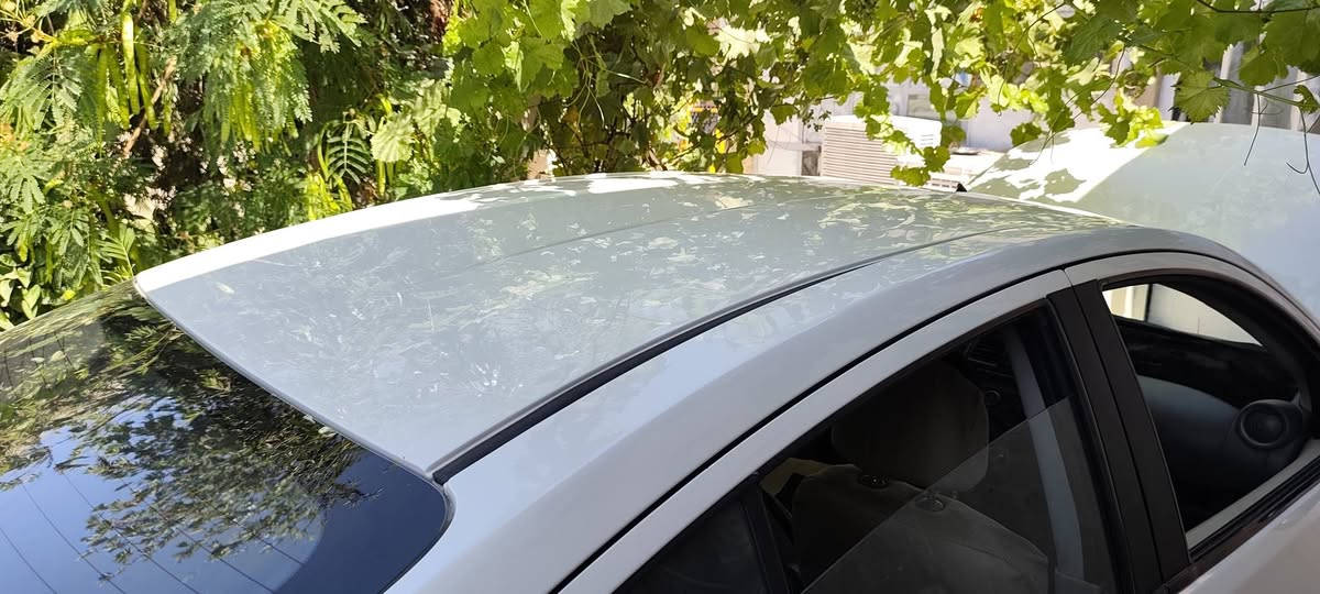 ​📣 إعلان بيع سيارة: نيسان صني 2012 (هندي) - بحالة ممتازة
الماركة والموديل: نيسان صني (Nissan Sunny)

سنة الصنع: 2012

المنشأ/التقفيل: هندي (الموديل الشهير بالاعتمادية والمساحة الواسعة)

​🛠️ المواصفات الفنية والميكانيكية:

​المحرك: 4 سلندر، بسعة 1.5 لتر (1500 CC)، يجمع بين العزم القوي والاقتصاد الفائق في استهلاك الوقود.

​ناقل الحركة (العبوة): أوتوماتيك (أو عادي - يرجى تحديدها عند النشر).

​نظام الدفع: أمامي (FWD).

​نظام التوجيه: باور ستيرنج (توجيه هيدروليكي سلس).

​🚙 المواصفات الخارجية والداخلية:

​التصميم الخارجي: هيكل متين، واجهة كلاسيكية مميزة، مع أضواء هالوجين قوية.

​المقصورة الداخلية: صالون واسع ومريح جداً يتسع لـ 5 ركاب بأريحية كاملة (تتميز الصني بأكبر مساحة أقدام خلفية في فئتها).

​التكييف: تكييف نيسان القوي والمشهور بكفاءته العالية في الأجواء الحارة، مع فتحات تهوية خلفية لراحة الركاب في الخلف.

​النظام الصوتي: راديو، مشغل CD، منفذ AUX.

​الزجاج والمرايا: تحكم كهربائي بالكامل (للزجاج والمرايا الجانبية).

​الصندوق الخلفي (الجنطة): مساحة تخزين واسعة جداً وتتسع للأمتعة الكبيرة.

​🛡️ ميزات الأمان والسلامة:

​نظام المكابح المانعة للانغلاق (ABS).

​وسائد هوائية (Airbags) للسائق والراكب الأمامي.

​نظام توزيع قوة الفرملة إلكترونياً (EBD).

​✨ حالة السيارة ومميزات إضافية:

​الوضع العام: السيارة نظيفة جداً (داخلياً وخارجياً) ومجهّزة للاستخدام الفوري دون الحاجة لأي مصاريف.

​الاستهلاك: اقتصادية جداً جداً في صرفية الوقود، وتعتبر السيارة المثالية للاستخدام اليومي داخل المدينة والخطوط الخارجية.

​قطع الغيار: متوفرة بكثرة وبأسعار مناسبة جداً في الأسواق.

🎫بطاقة بنزين معاها وكاله عام بسمي شرط تحويل رقم سليمانيه
تبريد قطعتين❄️ تدفيه شغال كير محرك شرط ما مفتوح 

​📞 للتواصل والاستفسار:

​مكان التواجد: [كركوك]

​السعر المطلـوب: [83] (قابل للتفاوض البسيط للجادين).

​رقم الهاتف: [***********] اتصال أو التواصل عبر الواتساب
