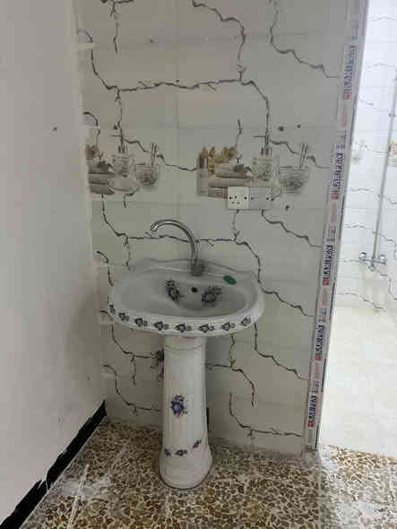 ‏الإيجار شقة طابق ثاني
‏حي الوحدة جمعية حمورابي
‏المساحة 100 متر السعر 200
‏غرفة وهول استقبال مشتملات مطبخ
‏بناء سراميك حديث
***********
***********
