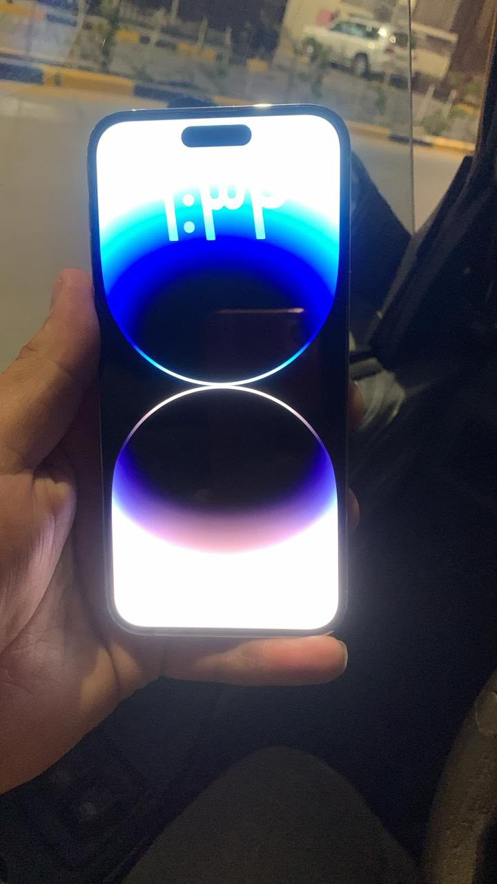 السلام عليكم
شباب ايفون 14 برو ماكس 
لون ابيض ❤️
الجهاز جدا نظيف تفحص وين ميعجبك👌🏻
فقط شاشة مستبدلة و الي بي اصلية 
ذاكرة ٢٥٦ 
بطارية ٨٨
للستفسار اتصال ع هذا رقم +964 772 551 9502
السعر ٦٧٥.٠٠٠
