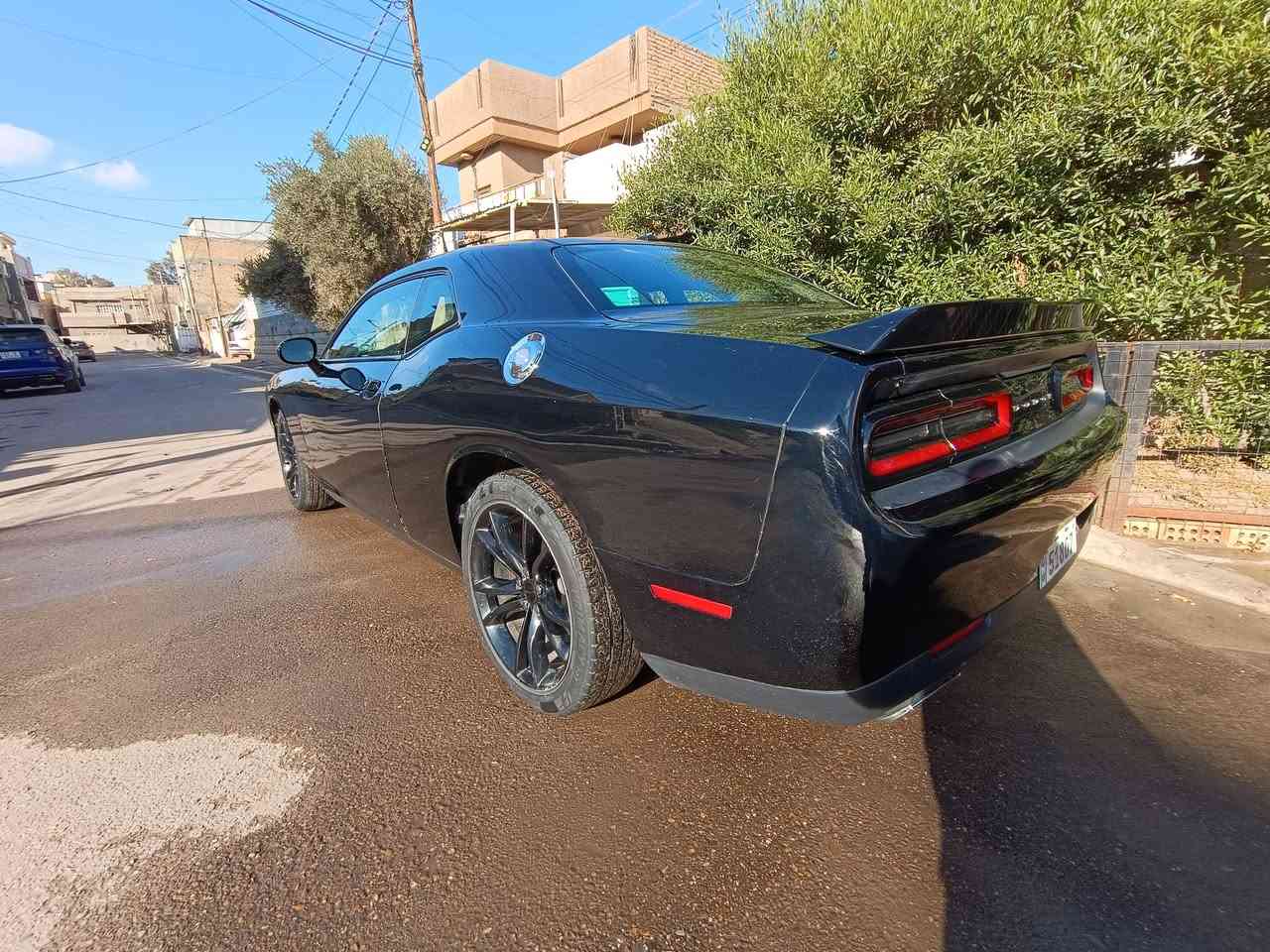 السلام عليكم
دودج جالنجر 2018 امريكي فئة sxt 
كير محرك تبريد كهربائيات كلها كامله 
حادث جاملغ وبنيد وصور الحادث منشورة 
بدون شاصي او لغد 
ايرباك ستيرن ودشبول 
صبغ بنيد وجاملغ جهه السايق وطرف باب السايق 
جاملغ الراكب بارد
مصلحة تصليح درجة اولي 
صدر خلفي جديد 
صدر امامي نص عمر 
رقم اربيل السنويه لغايه 2029
ب اسمي تحويل فقط 
مستعجل ع البيع
السعر 25 مليون وبيها مجال 

مكان السيارة بغداد الدورة حي الصحة 
رقم الهاتف *********** د.طه
