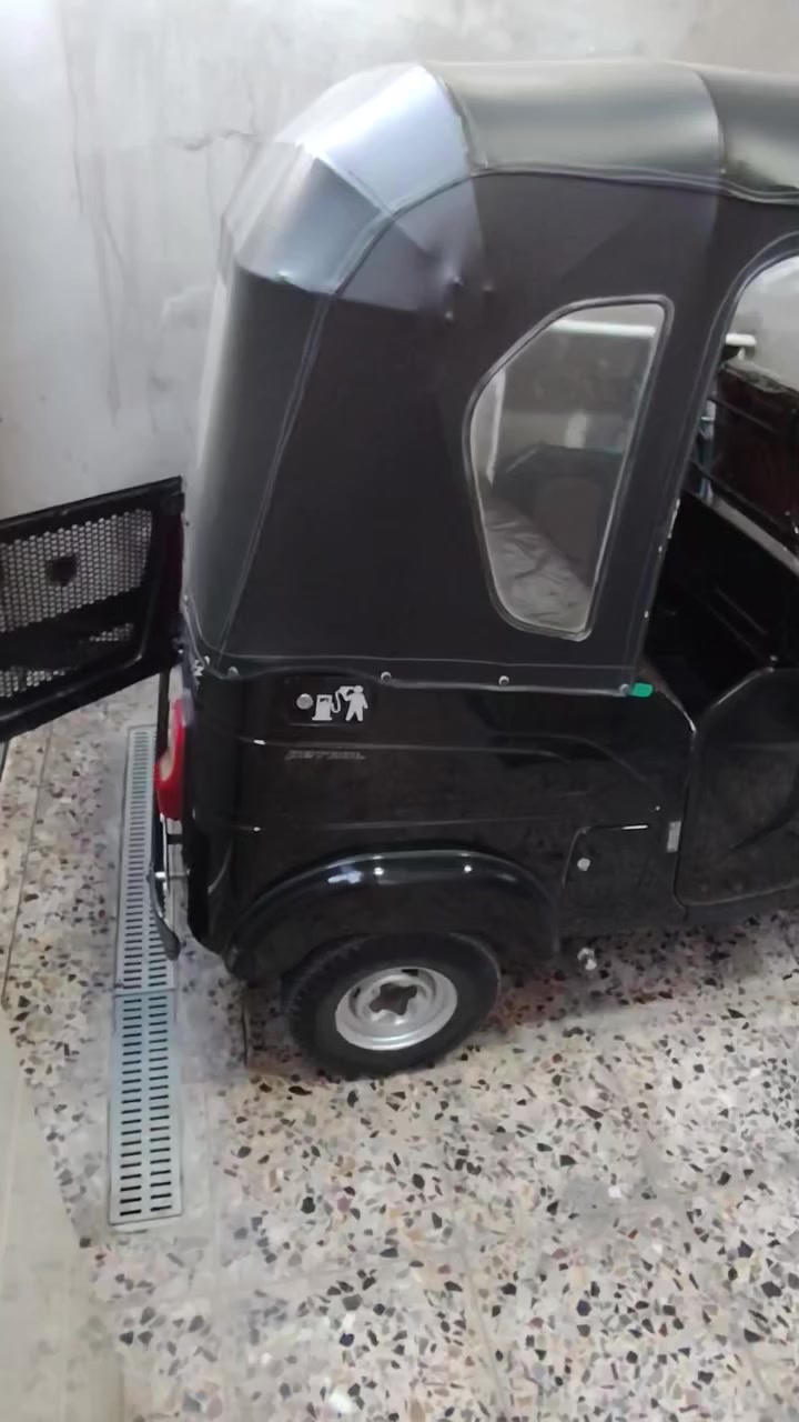 سلام عليكم تكتك للبيع ٢٠٢٢ شهر ٨كفاله عمه رقم وسنويه مكاني بغداد العبيدي شارع عشرين السعر خاص رقمي ***********
