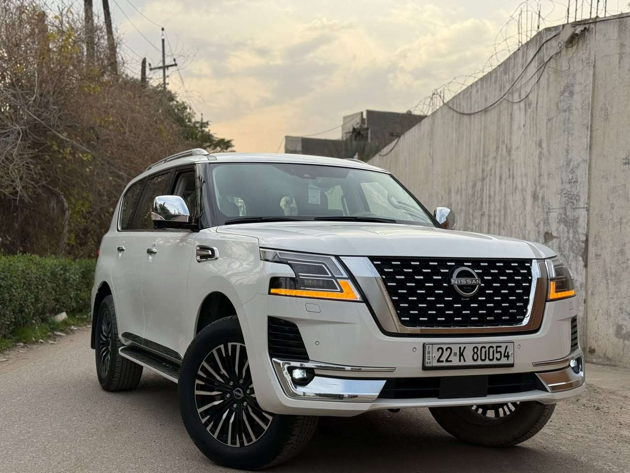 السلام عليكم 
نيسان باترول (بلاتينيوم)
موديلا 2023
ماشية (27)الف كيلو
مواصفات
7 راكب
كشنات (تدفئة+تبريد+خزن ميموري)
ستيرن ميموري
رادار+نقطة عمياء+حساسات اماميه وخلفية
ثلاجة في الچكمچة الوسطية
فتحة سقف
فور ويل 4X4
كامرات 360درجة 
مكينه 6سلندر (3000)
بعد كلش هواي مواصفات
السعر:(490) ورقه 
للتفاصيل اكثر (***********)
