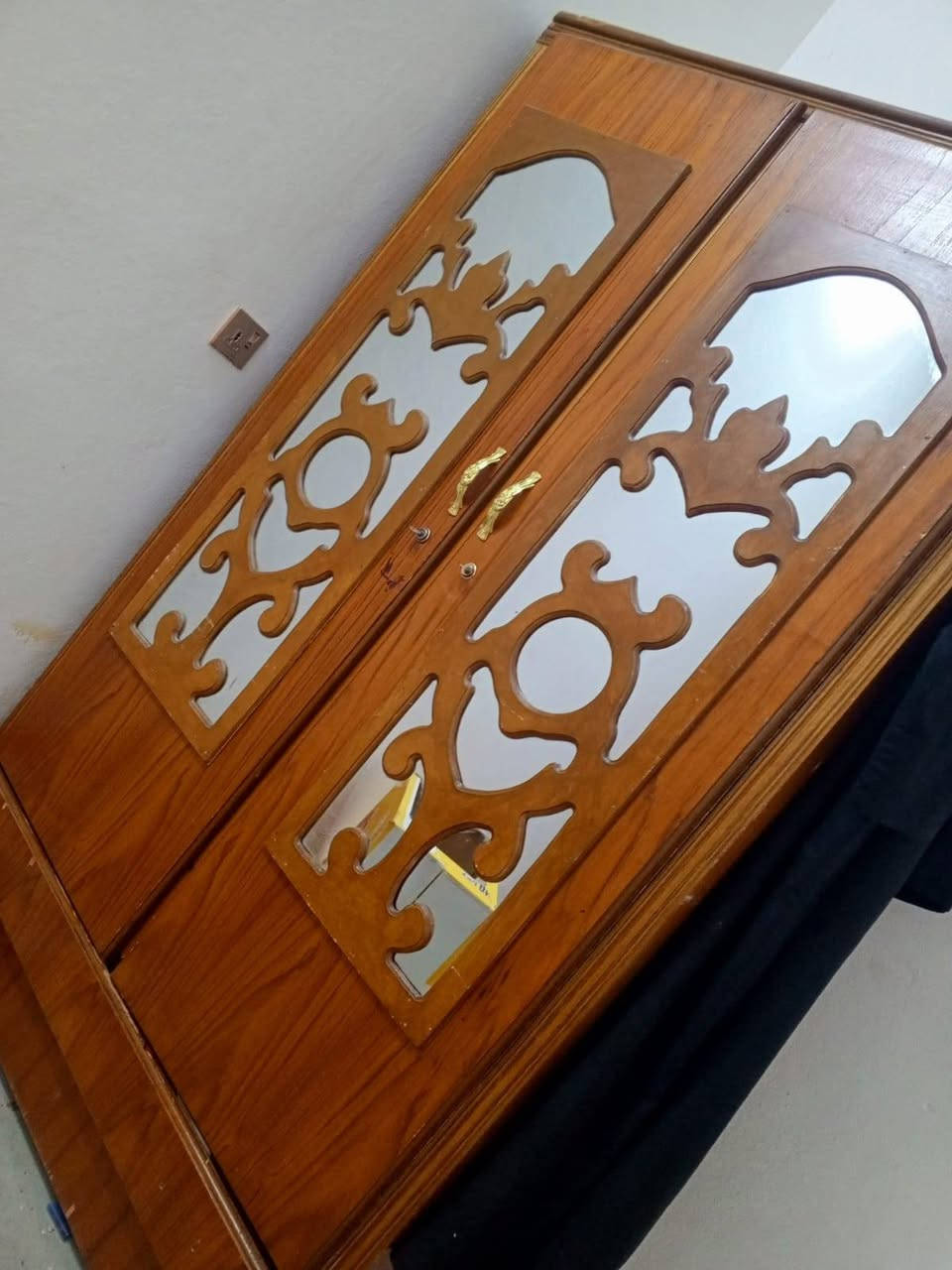 السلام عليكم 
مكلفة بالنشر 
كنتور جديد ب150
زاوية وجرباية وميز ب60


**إذا كنت صاحب هذا الإعلان وتريد حذفه لأي سبب، رجاءا أرسل رسالة إلى الدعم الفني**