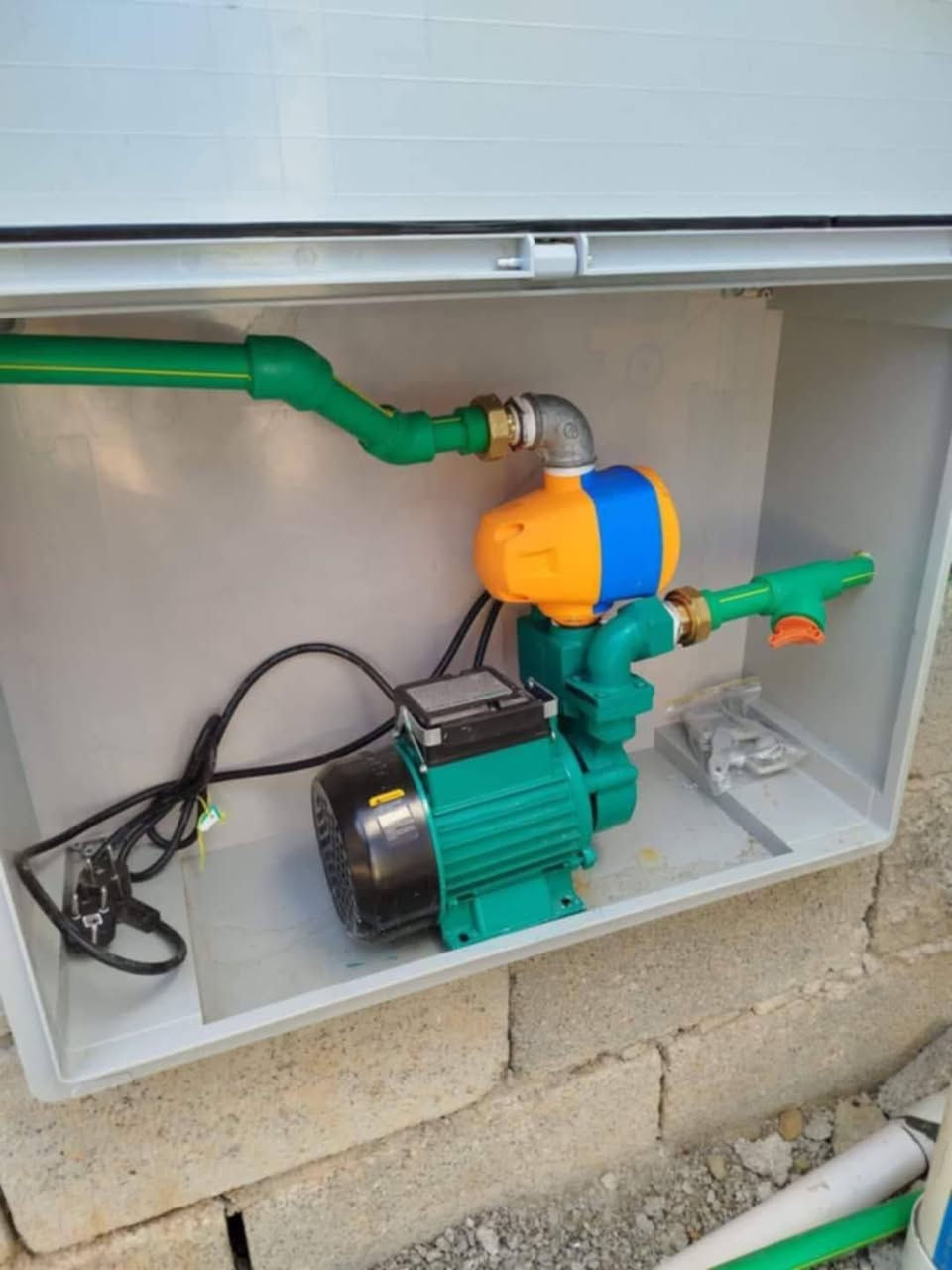 تشطيب كافت تاسيسات تواصل ع واتساب ***********
***********
