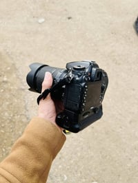 نيكون D7200 • كاميرا • الانبار القائم