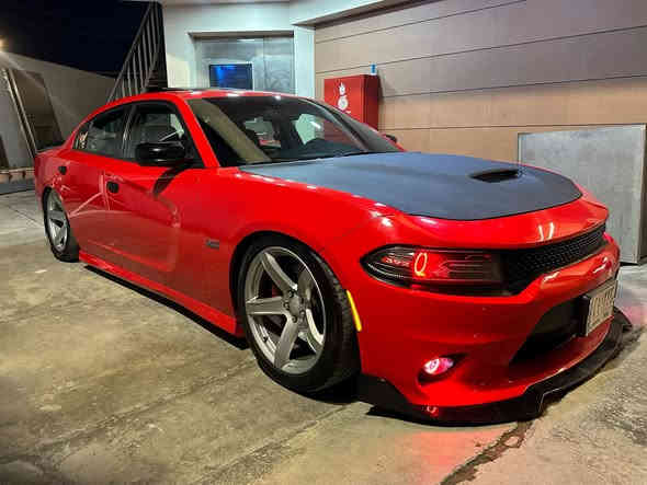 دوج جارجر سكات باك  احمر ناري .  19 Scat Pack 
وارد أمريكي  نظيفة جدا وماناقصة اي شي 

#الموديل : 2019. ( امريكي) . حادث بنيد فقط  رقم بغداد 
 
#المحرك : SRT . V8 . 6.4L .
#العداد 40.900 ml
#السعر 265 وبي مجال 
السيارة مصروف عليهة هواي 

                         ************
 المواصفات :
* تحذير الخروج عن المسار . 
*  نقطة عمياء . 
* مكابح رياضية (برمبو) . 4 بستم 
* لايت LED . 
* كاميرا خلفية . 
* امكانية التحكم بوضعيات المقود كهربائيا . 
* كزوز سستم . 
* حساسات خلفية . 
* رادارات
* ويل قياس 20 أنج 
* سستم صوت ALPINE . 
* تشغيل عن بعد . 
* مقاعد رياضية حضن + جلد . 
* المقاعد الأمامية كهرباء +تبريد وتدفئة . 
* ستيرن كهرباء 
* نظام خرائط GPS . 
* شاشة كبيرة قياس 8.4 أنج اوپشنات SRT 
* تدفئة ستيرن . 
* كير شفتر بالستيرن . 
* جناح خلفي . 
* بلوتوث تلفون . 
* محدد سرعة . 
*فتحه 
                             ************
الإضافات 

_جكات s2
_بوبات اكزوز 
_دبات SRT اسود 
_ميثانول 
_ دركه اربي ام  
_ولف حماوه مشيمتو 82  
_اكس بايب داون بايب 
_‏fm pro max m2
_فيول بم وتر برو 
_اويل كاج كان 
_اويل ثروت
_اويل بلت
-شوتة ششششش@شششثروتر bbk
_العقل مفتوح اول لاين تفريغ كامل فصله سيڤتي كامل 
_هدرز
_شوتة aFe
-بلكات ريسنك
_لد اوركل متغير 360 حركه
_ كاربون فايبر ألياف حقيقة الداخل 
وبعد بيهة هواي اضافات

صور الحادث مرفقة

***********
